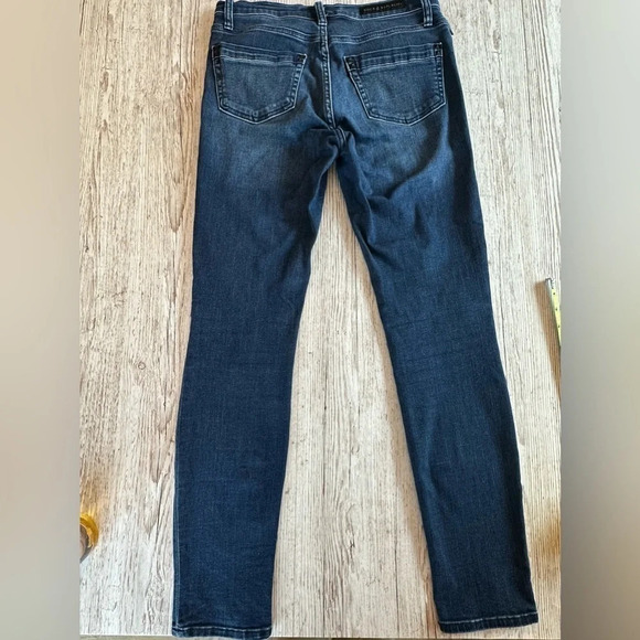 Rock & Republic Berlin Distressed Skinny Jeans Women’s size 4 - Picture 3 of 13